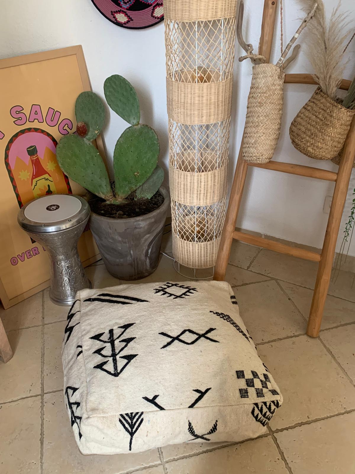 Grand pouf Berbères Zanafi pure laine Le souk de lili