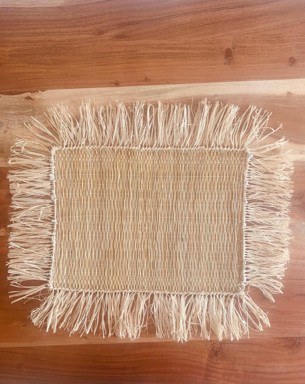 Set de table en paille avec frange en raphia Le souk de lili