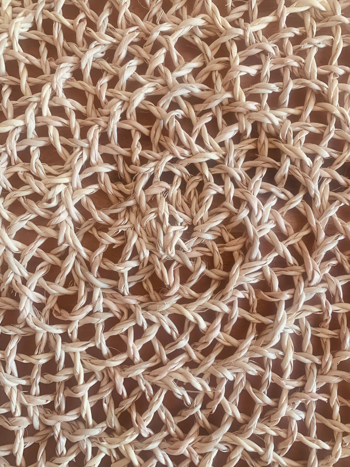 Set de table rond en paille avec franges en raphia Le souk de lili