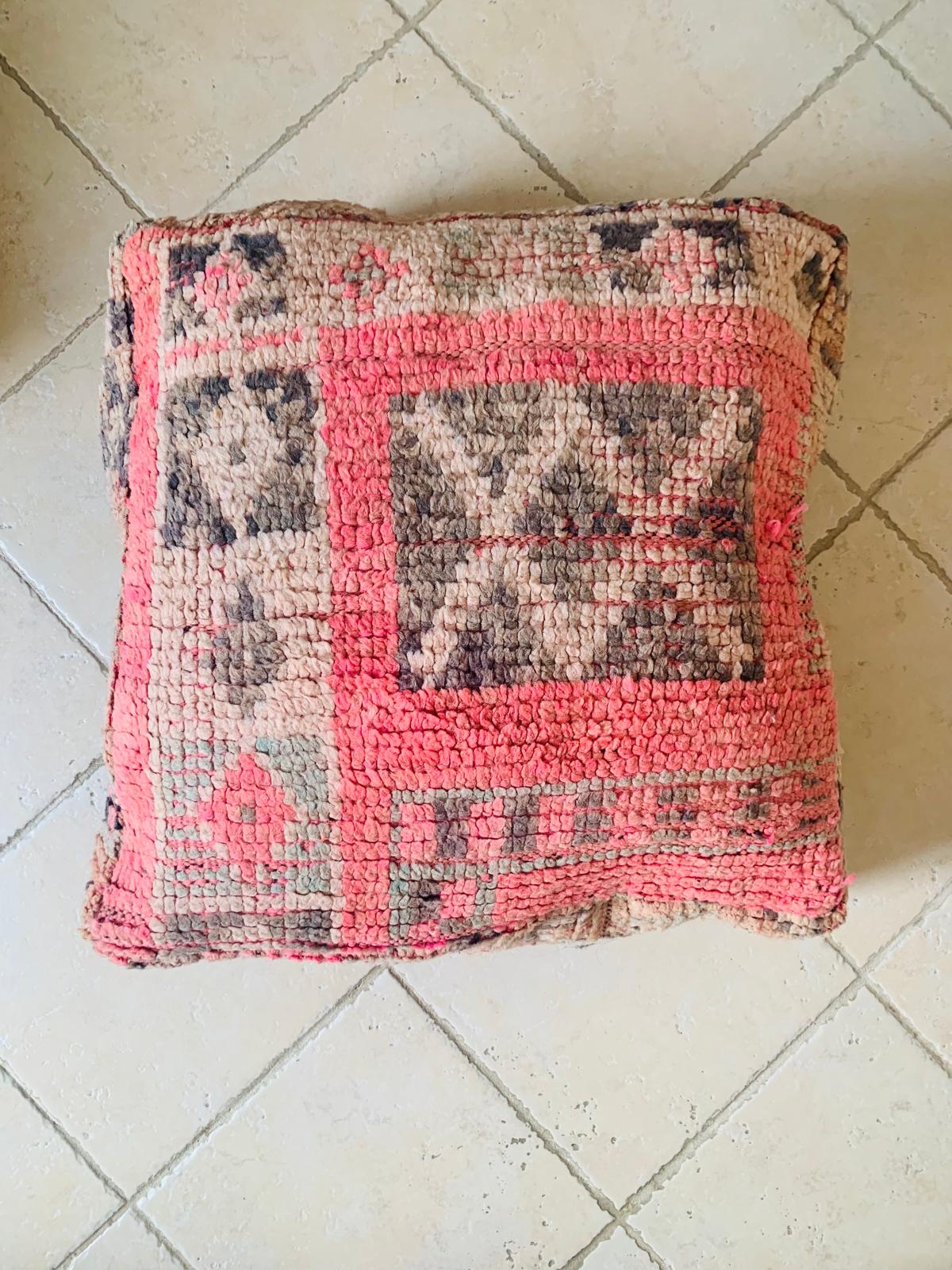 Grand pouf Berbères Boujaad en pure laine Le souk de lili