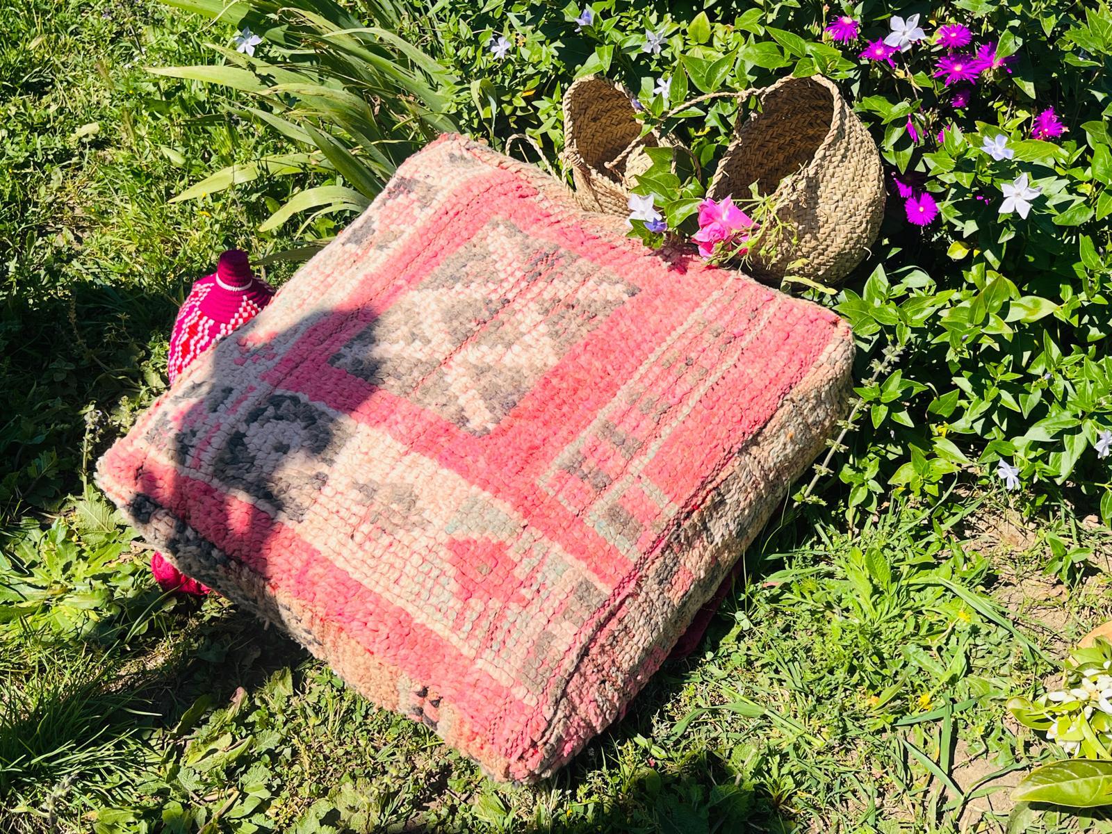 Grand pouf Berbères Boujaad en pure laine Le souk de lili